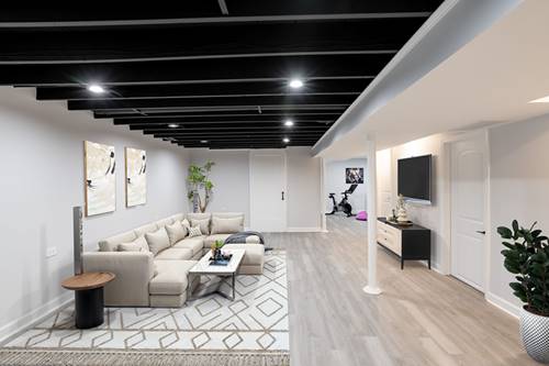 300 W 42nd, Chicago, IL 60609
