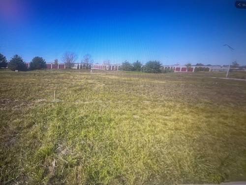 298-301 Clover, Minooka, IL 60447