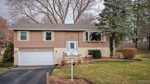 602 S Vista, Algonquin, IL 60102