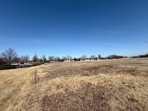 1900 Pierce, Belvidere, IL 61008