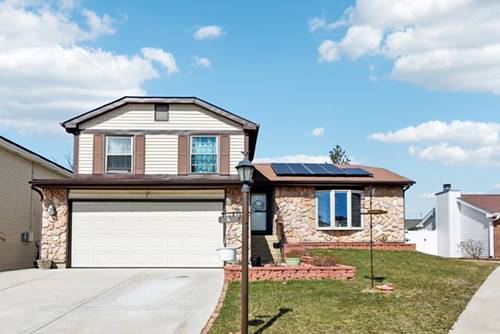 9 Greystone, Streamwood, IL 60107