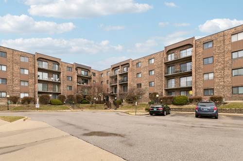 601 W Huntington Commons Unit 106, Mount Prospect, IL 60056
