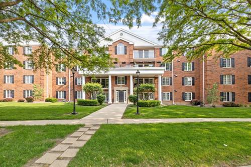 326 Park Unit 43, Clarendon Hills, IL 60514