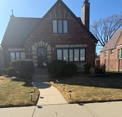 8034 S Clyde, Chicago, IL 60617