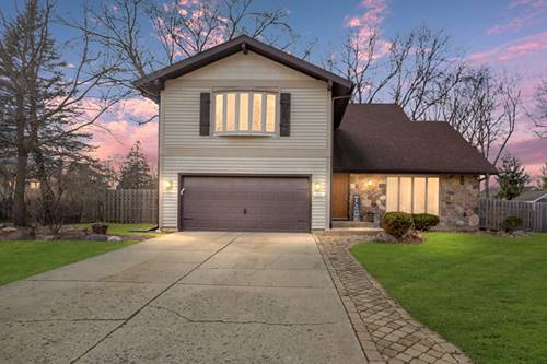 638 Tamarisk, Crystal Lake, IL 60014