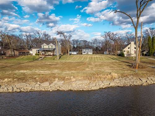 99xx Queen Oaks, Machesney Park, IL 61115