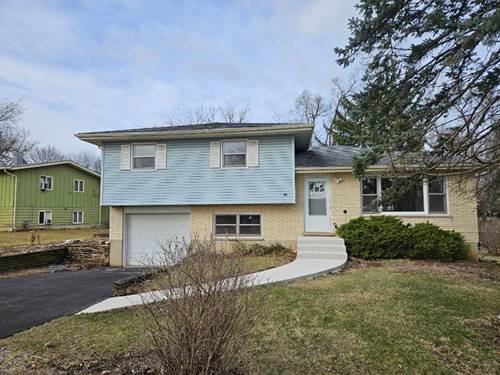 43 Woodview, Algonquin, IL 60102