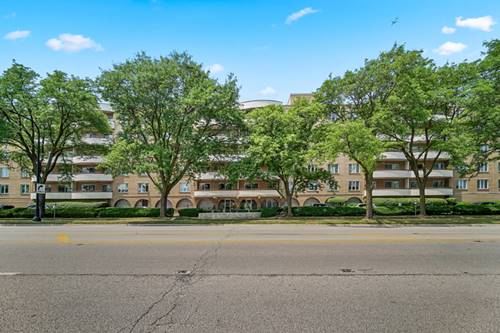 6400 N Cicero Unit 213, Lincolnwood, IL 60712