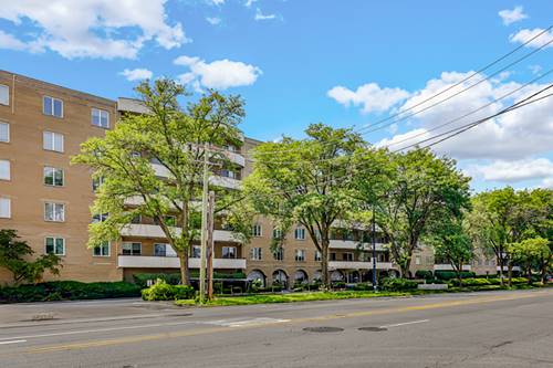 6400 N Cicero Unit 213, Lincolnwood, IL 60712