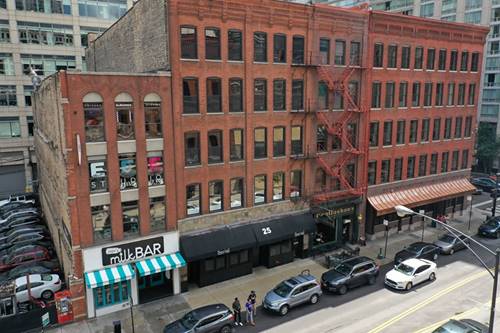 25 W Hubbard Unit 201, Chicago, IL 60654