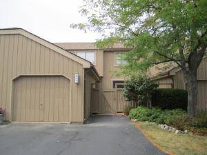 844 Oak Hill, Barrington, IL 60010