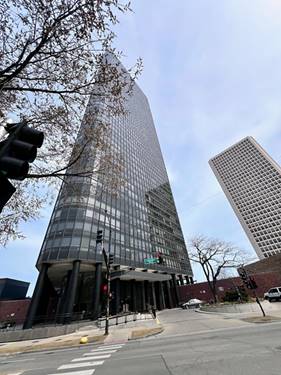 5415 N Sheridan Unit 911, Chicago, IL 60640
