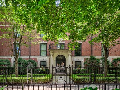 3030 N Lake Shore Unit PH401, Chicago, IL 60657