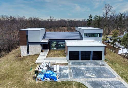 711 Becker, Glenview, IL 60025
