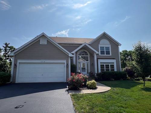 1312 Strawbridge, Naperville, IL 60565