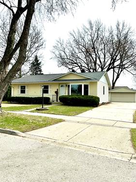 203 E Maxon, Streamwood, IL 60107