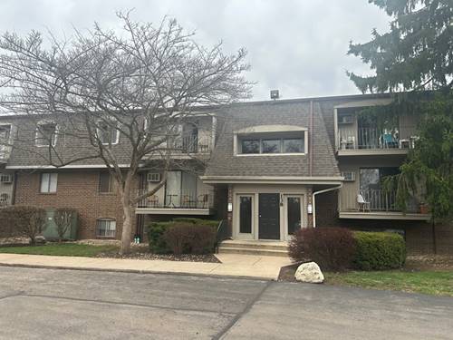 138 E Bailey Unit M, Naperville, IL 60565