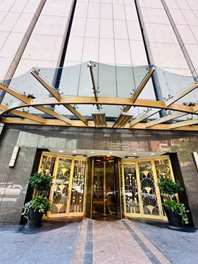 111 E Chestnut Unit 6A-1, Chicago, IL 60611