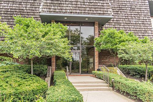100 Red Top Unit 301, Libertyville, IL 60048