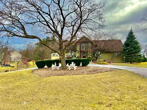 38W715 Bonnie, St. Charles, IL 60175