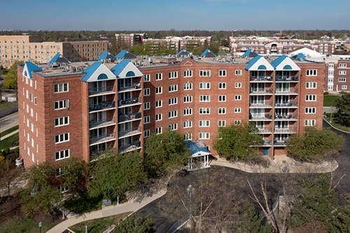 7120 N Milwaukee Unit 303, Niles, IL 60714