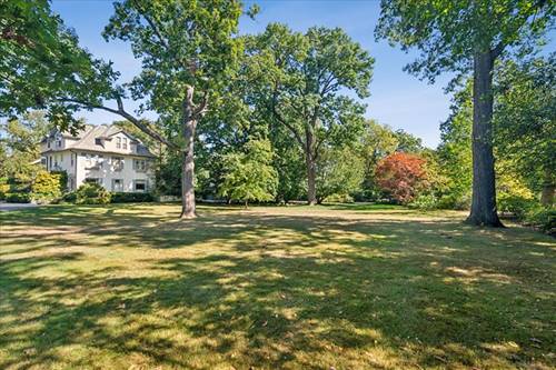 490 College, Lake Forest, IL 60045