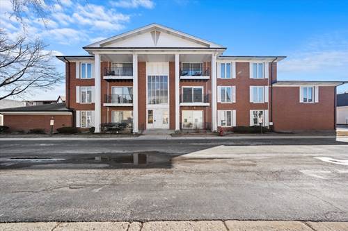 5721 Circle Unit 304, Oak Lawn, IL 60453