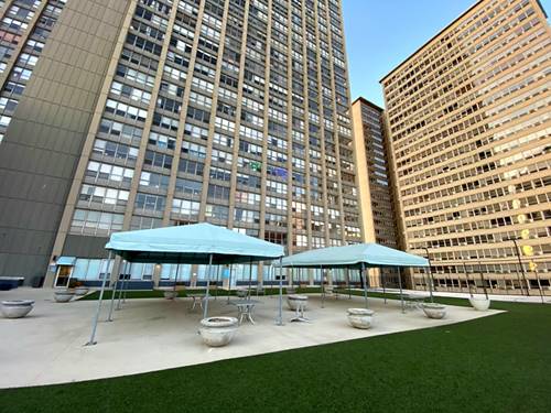 655 W Irving Park Unit 1805, Chicago, IL 60613