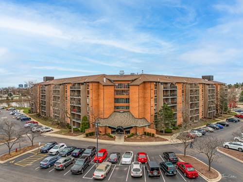75 Kristin Unit 211, Schaumburg, IL 60195