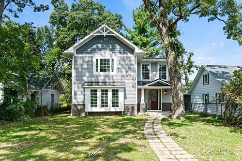 2015 N Woodlawn Park, Mchenry, IL 60051