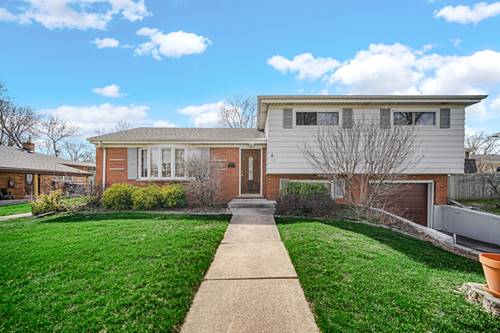 136 N School, Addison, IL 60101