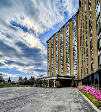 1 Renaissance Unit 1013, Palatine, IL 60067