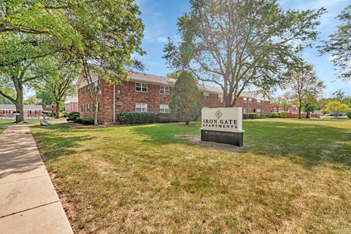 19 Briar Unit 01, Glen Ellyn, IL 60137