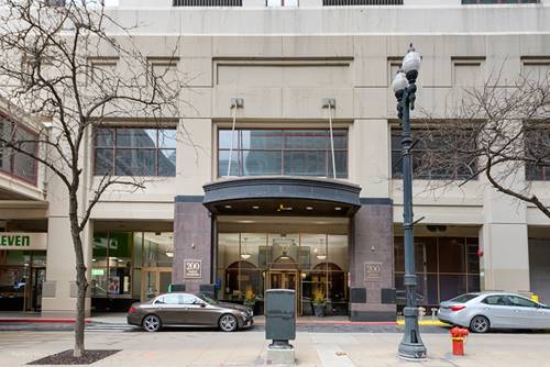 200 N Dearborn Unit 2105, Chicago, IL 60601