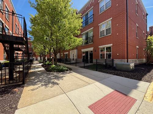 343 E 25th Unit 18C, Chicago, IL 60616