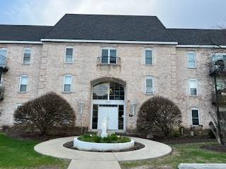 5201 Carriageway Unit 315, Rolling Meadows, IL 60008