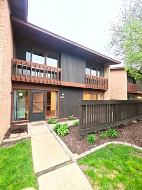 5912 Greenview, Lisle, IL 60532