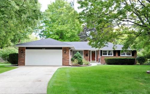 826 Crestfield, Libertyville, IL 60048