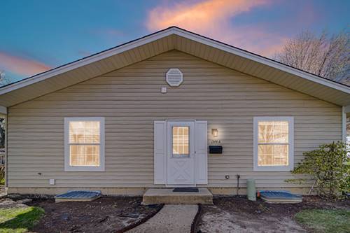 1344 Woodcutter Unit A, Wheaton, IL 60189