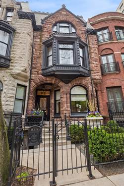 1242 N Astor, Chicago, IL 60610