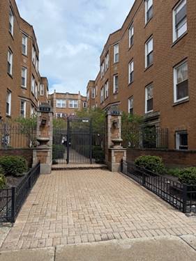 534 W Belmont Unit 2S, Chicago, IL 60657