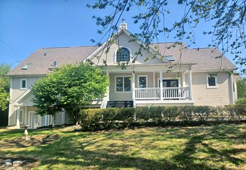 104 Howe, Barrington, IL 60010