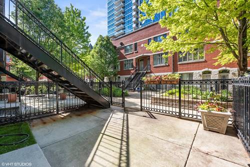 321 E 17th, Chicago, IL 60616