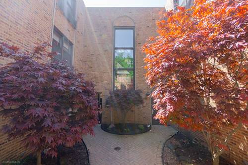 455 W Grant Unit 11, Chicago, IL 60614