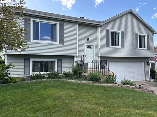 218 Huntington, Streamwood, IL 60107