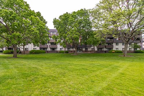13200 W Heiden Unit 2112, Lake Bluff, IL 60044