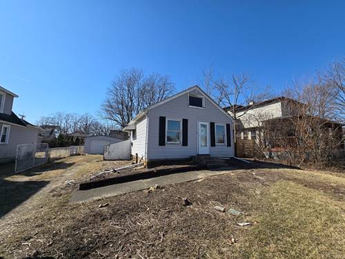 4106 N Adams, Westmont, IL 60559