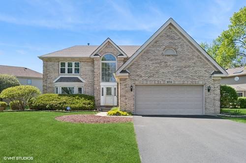 970 E Amberwood, Naperville, IL 60563