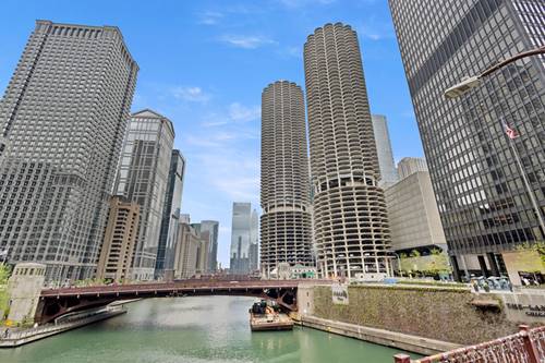 300 N State Unit 4930, Chicago, IL 60654