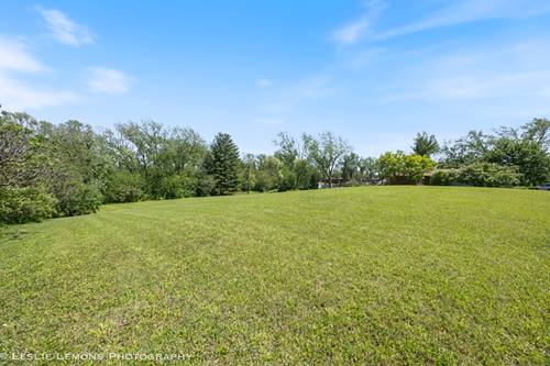 8305 Kearney, Downers Grove, IL 60516